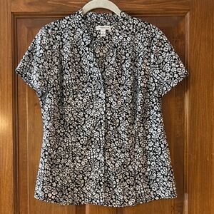 Croft & Barrow PM Women’s button.